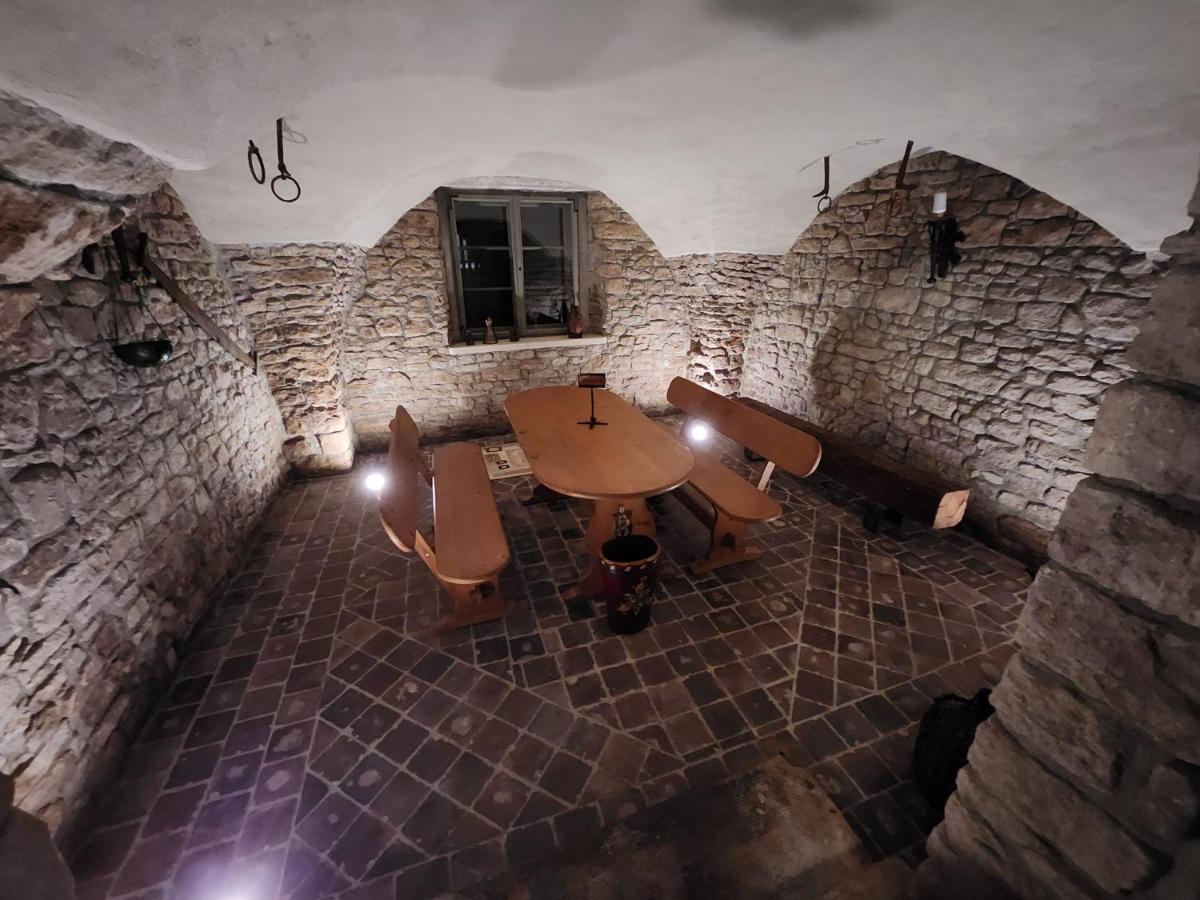 Aussergewoehnliches, Historisches, Spaetgotisches Wohnhaus Von 1519, Gries 5 Gera Eksteriør billede