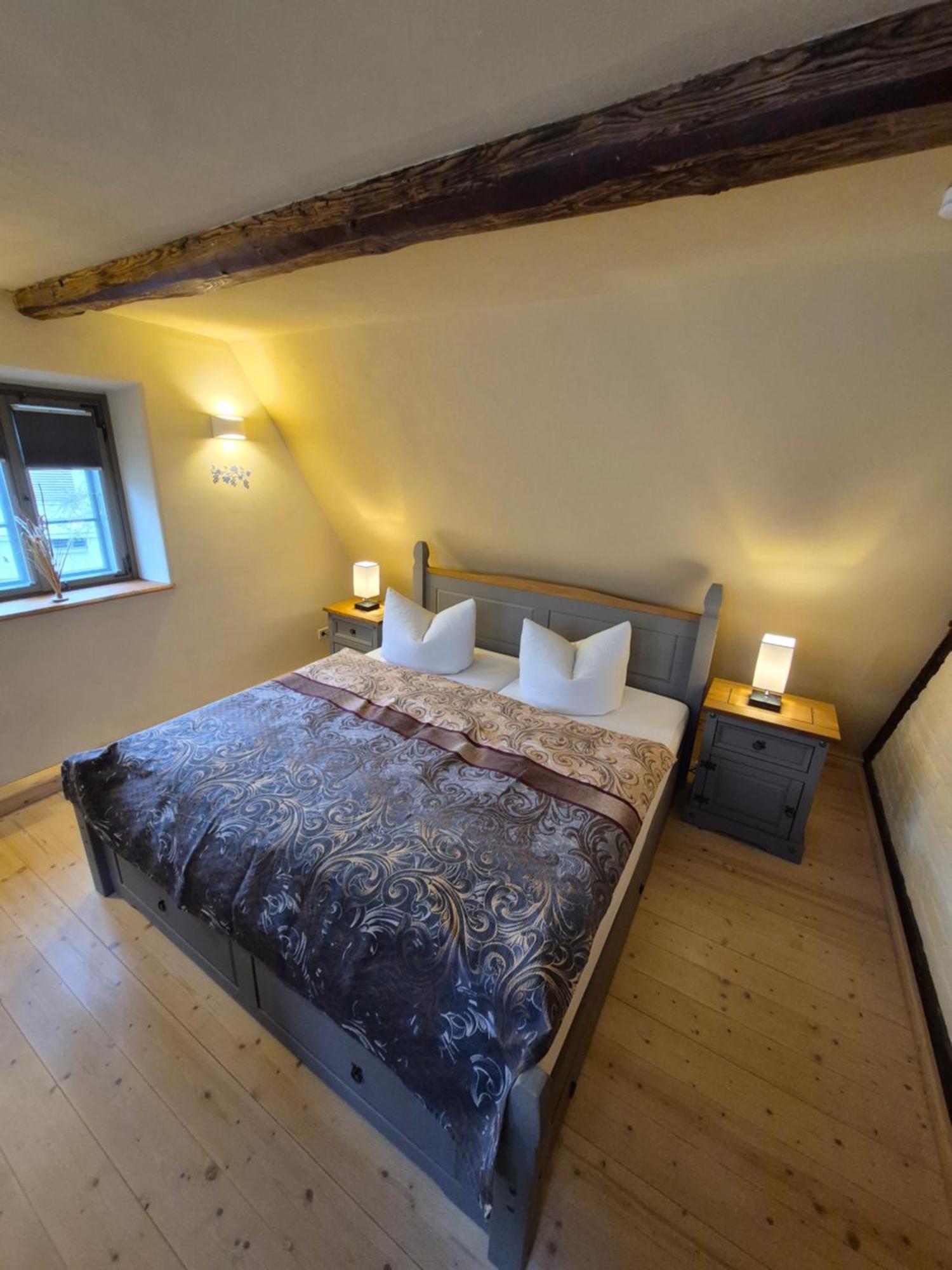 Aussergewoehnliches, Historisches, Spaetgotisches Wohnhaus Von 1519, Gries 5 Gera Eksteriør billede